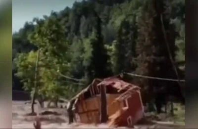 SELDE YIKILAN CAMİ AYNI YERE YAPILDI YİNE YIKILDI!